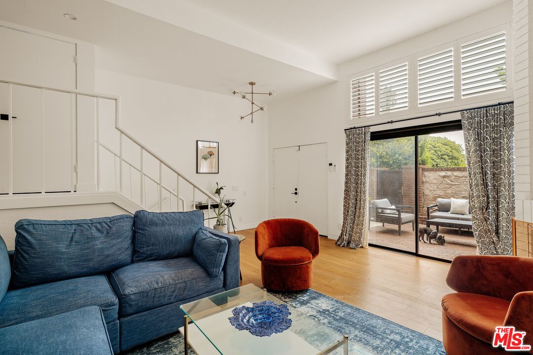 4600 Glencoe Ave Unit: 2