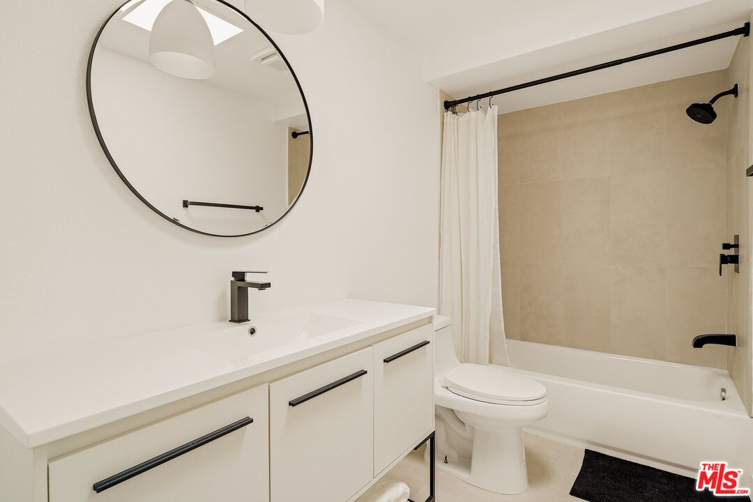 4600 Glencoe Ave Unit: 2