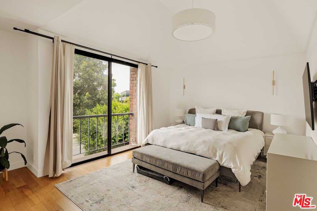4600 Glencoe Ave Unit: 2