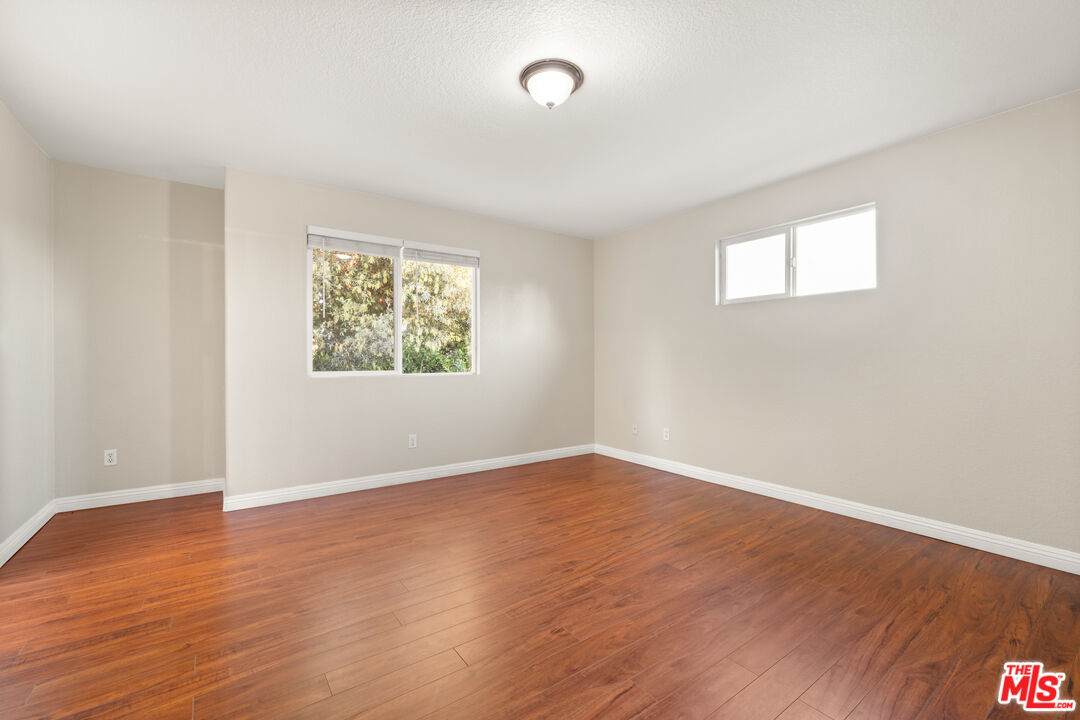 9155 Cedros Ave Unit: 1