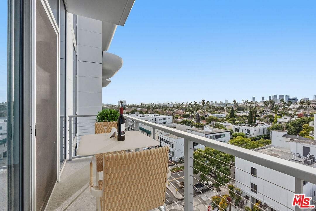 8500 Burton Way Unit: 519