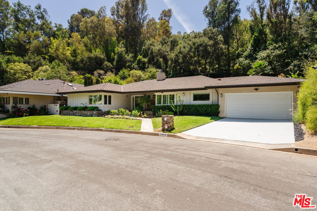 1355 Shadybrook Dr