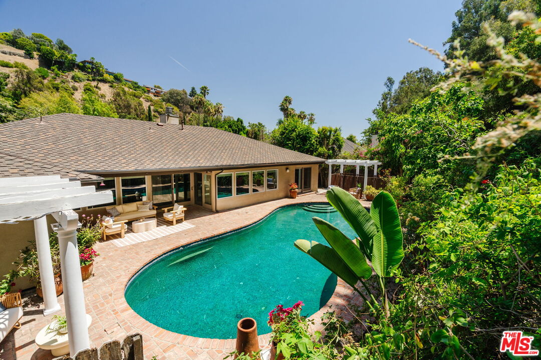 1355 Shadybrook Dr
