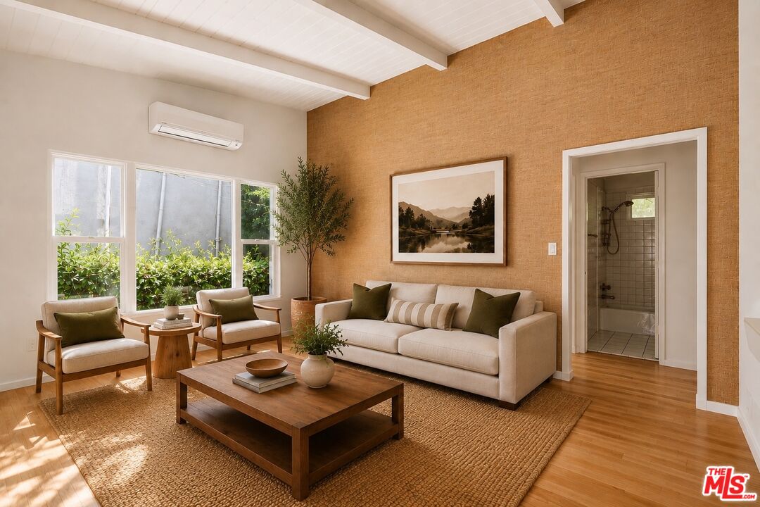 806 Westmount Dr Unit: 2