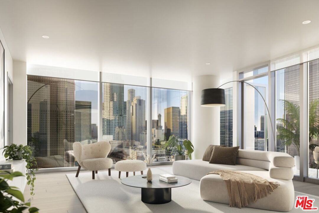 744 S Figueroa St Unit: 3901