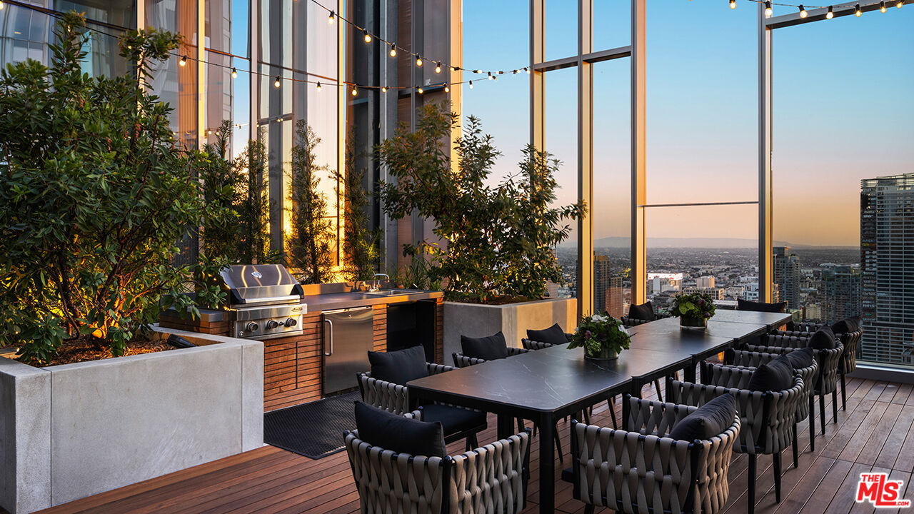 744 S Figueroa St Unit: 3901