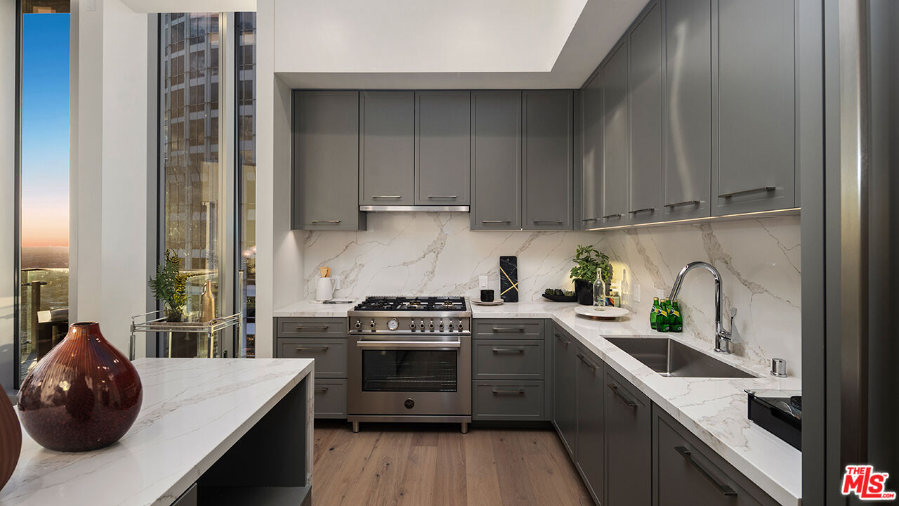 744 S Figueroa St Unit: 3901