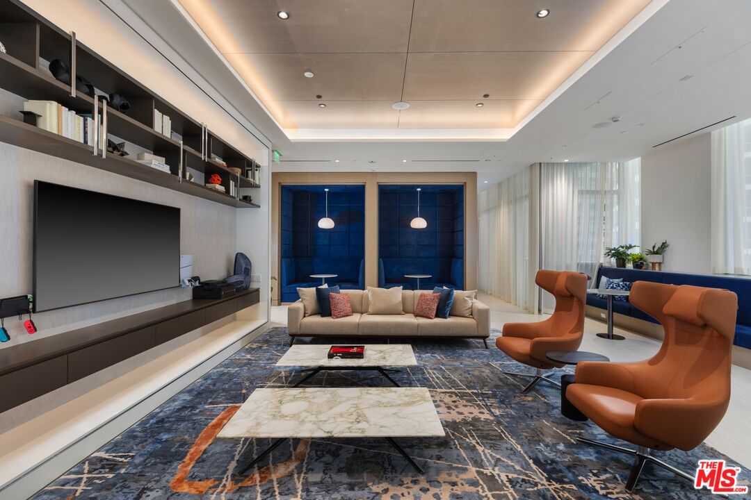744 S Figueroa St Unit: 3901