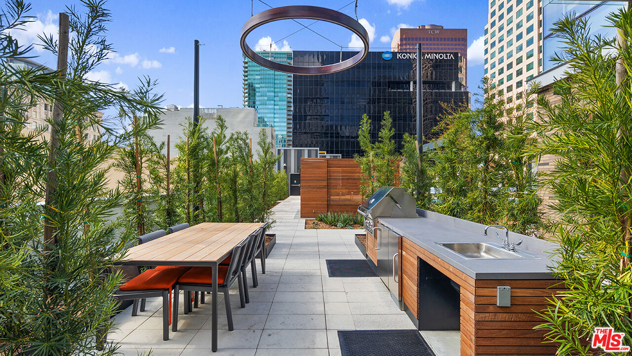 744 S Figueroa St Unit: 3901