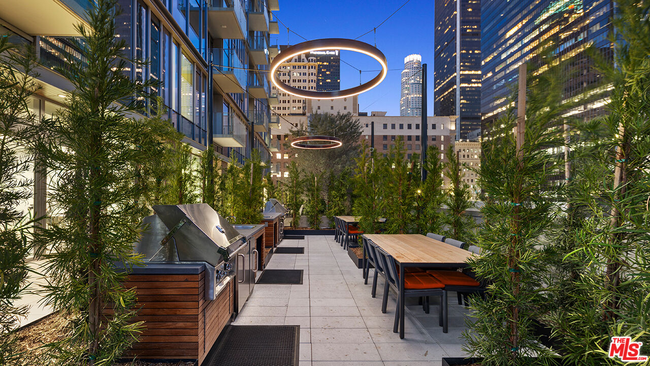 744 S Figueroa St Unit: 3901