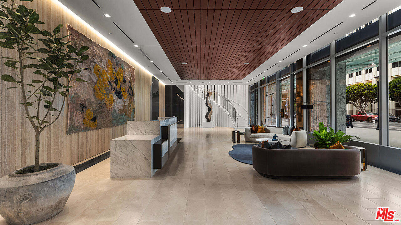 744 S Figueroa St Unit: 3901