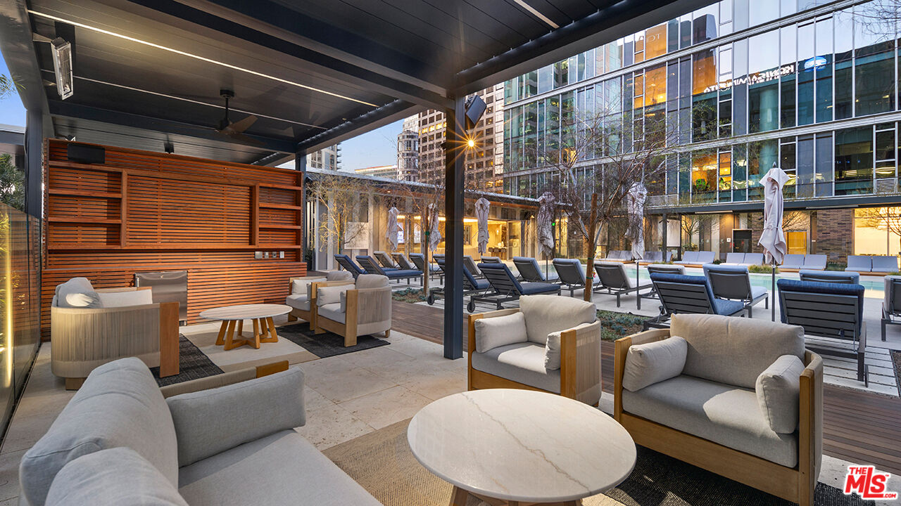 744 S Figueroa St Unit: 3901