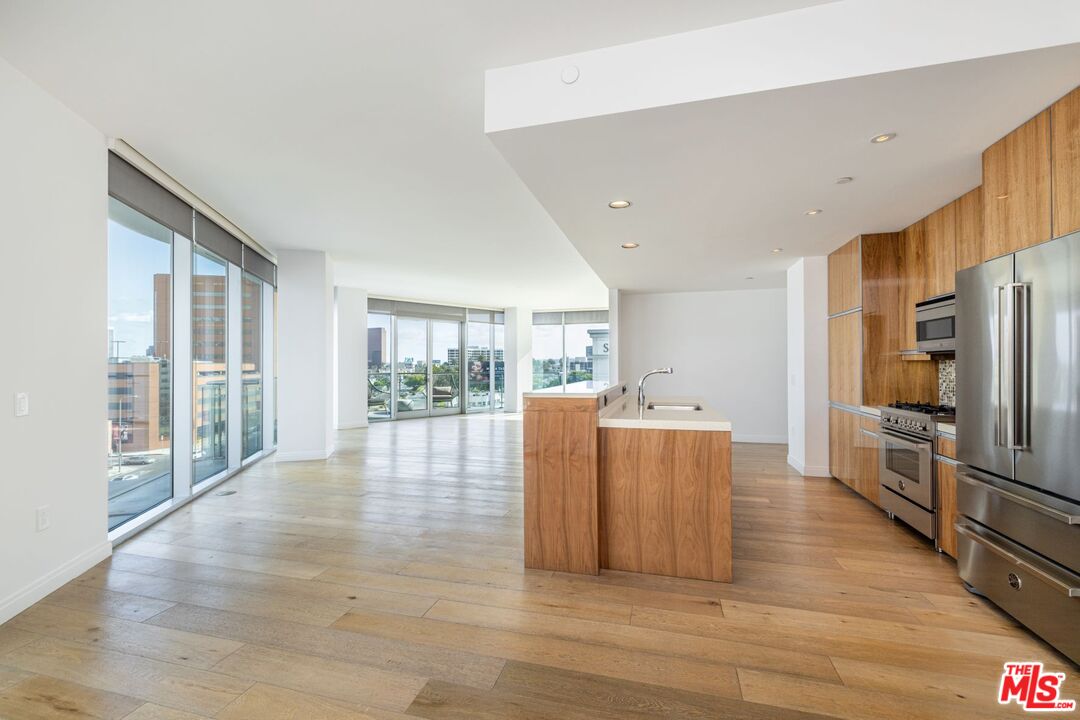 8500 Burton Way Unit: 614