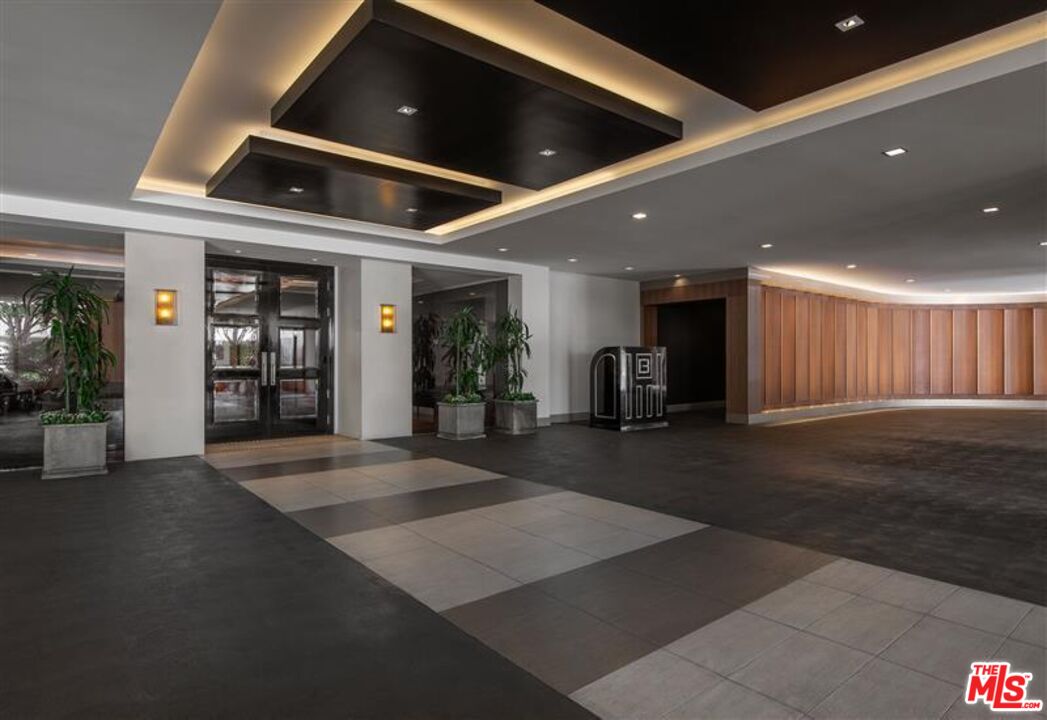 8500 Burton Way Unit: 614
