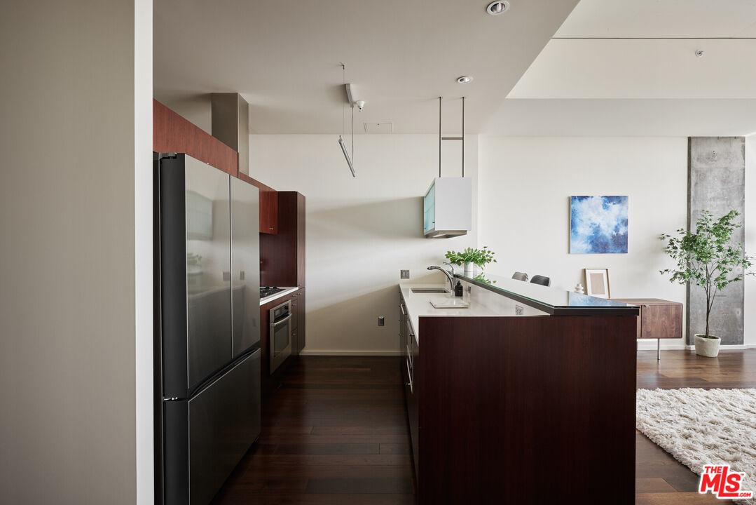 1155 S Grand Ave Unit: 1307