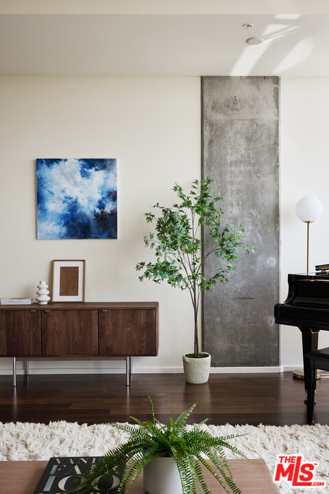 1155 S Grand Ave Unit: 1307