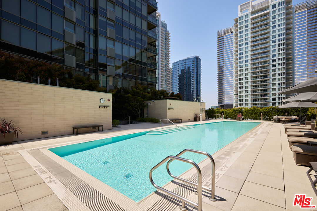 1155 S Grand Ave Unit: 1307