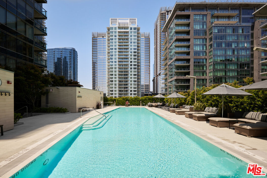1155 S Grand Ave Unit: 1307
