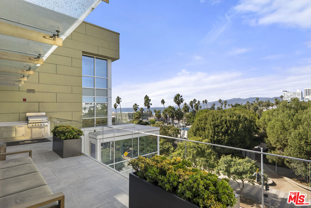1705 Ocean Ave Unit: 311