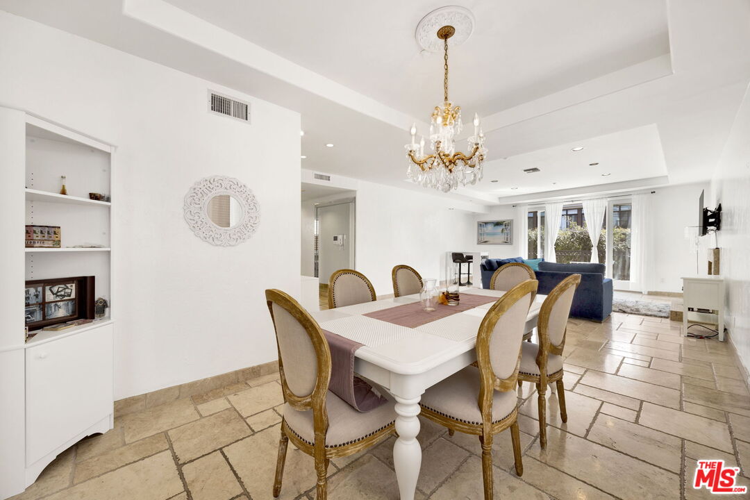 11952 Montana Ave Unit: 303