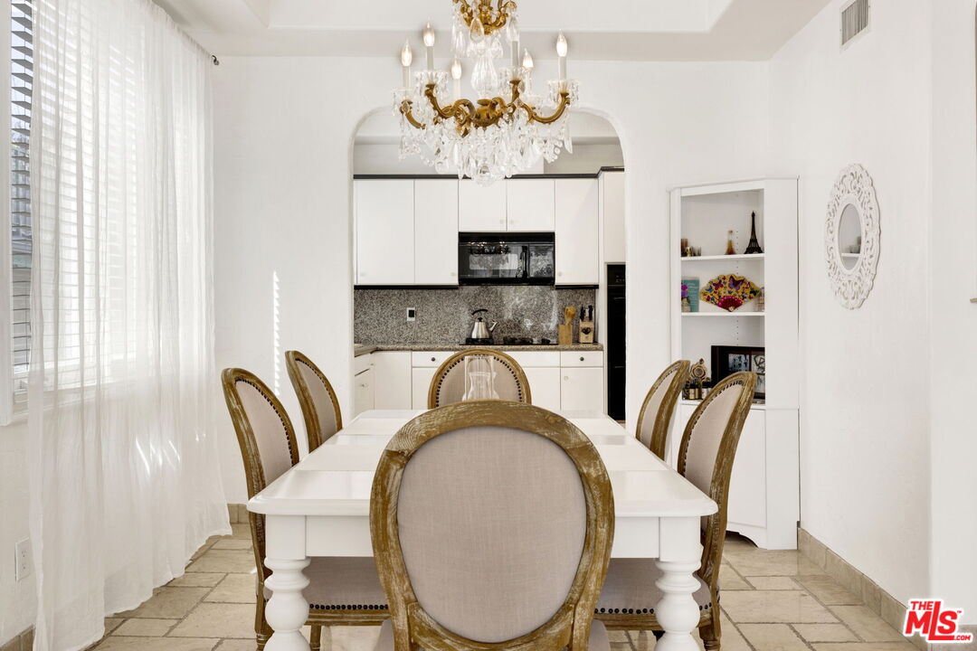 11952 Montana Ave Unit: 303