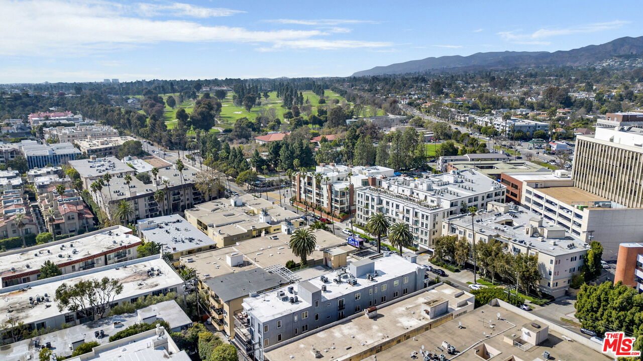 11952 Montana Ave Unit: 303