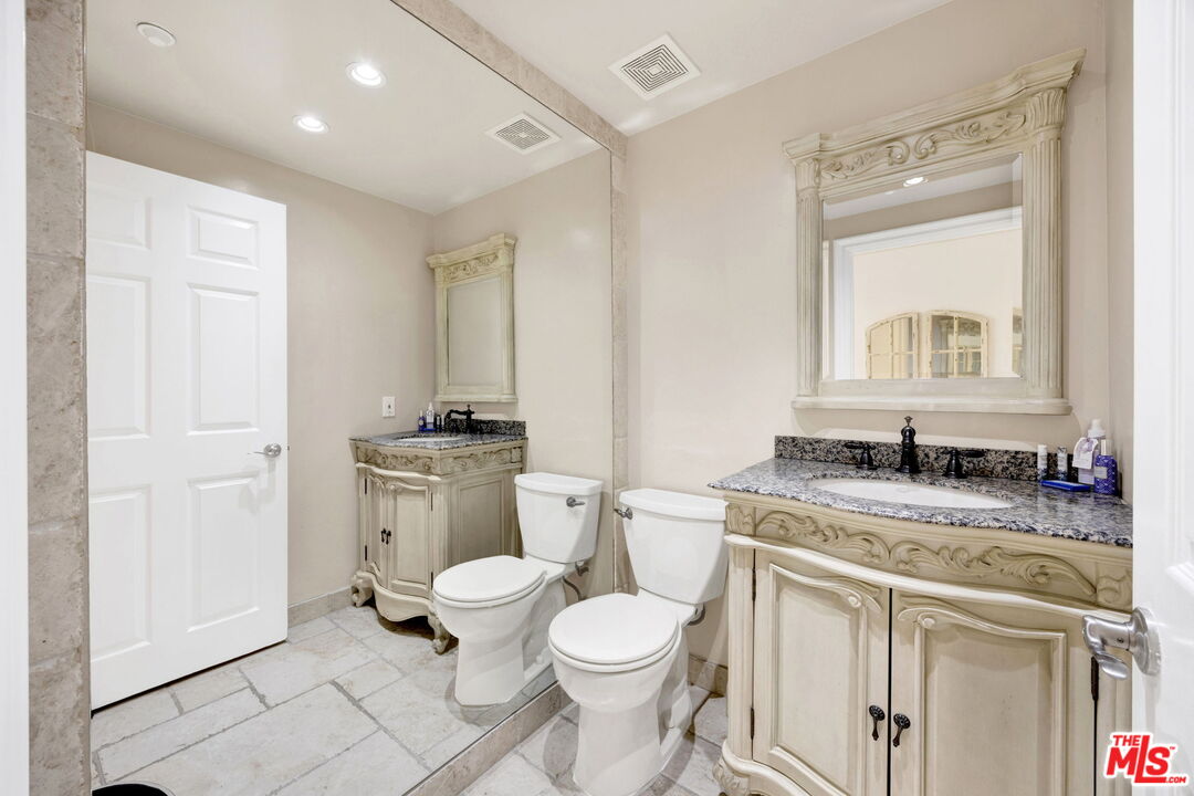 11952 Montana Ave Unit: 303
