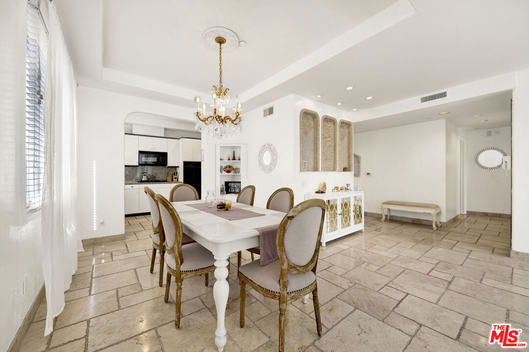 11952 Montana Ave Unit: 303