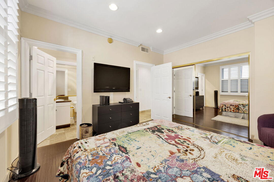 11952 Montana Ave Unit: 303