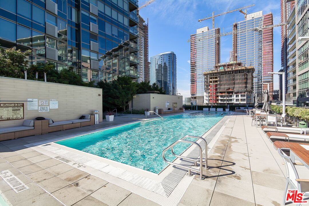 1155 S Grand Ave Unit: 713