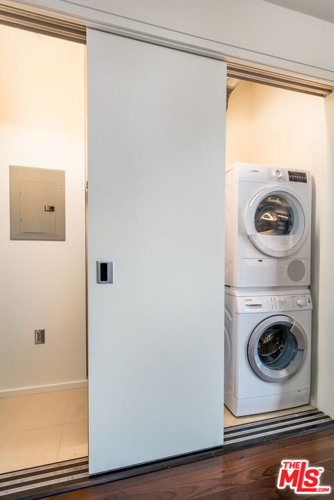 1155 S Grand Ave Unit: 713