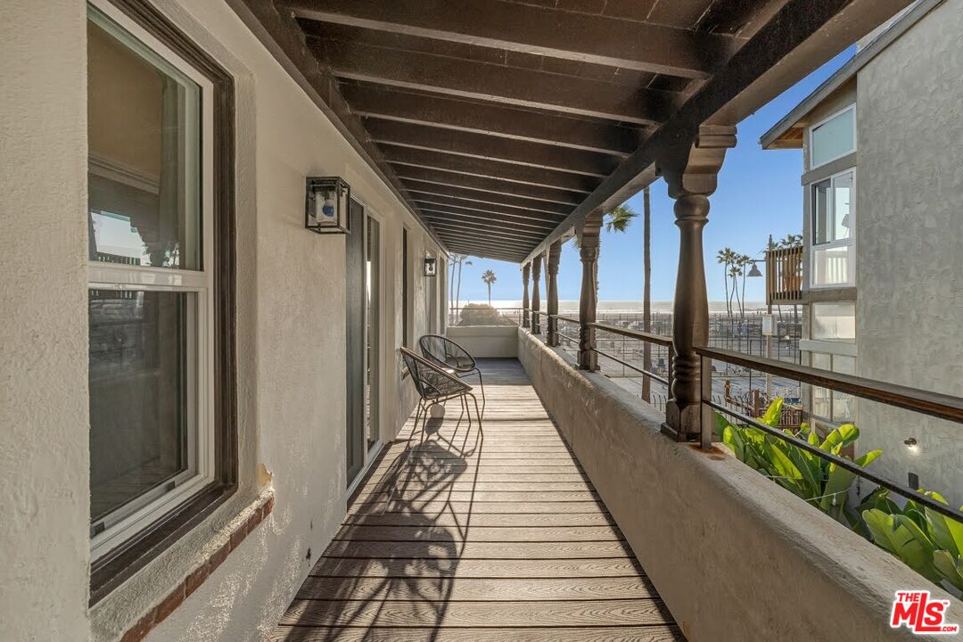 1915 Ocean Front Walk