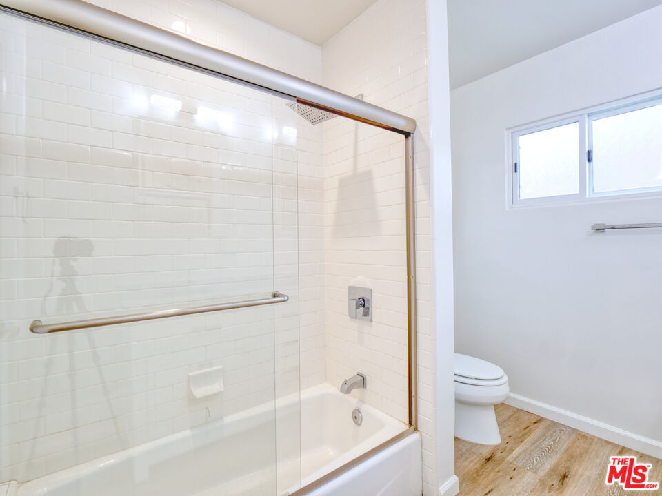 337 N Oakhurst Dr Unit: 6