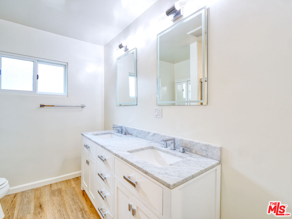 337 N Oakhurst Dr Unit: 6