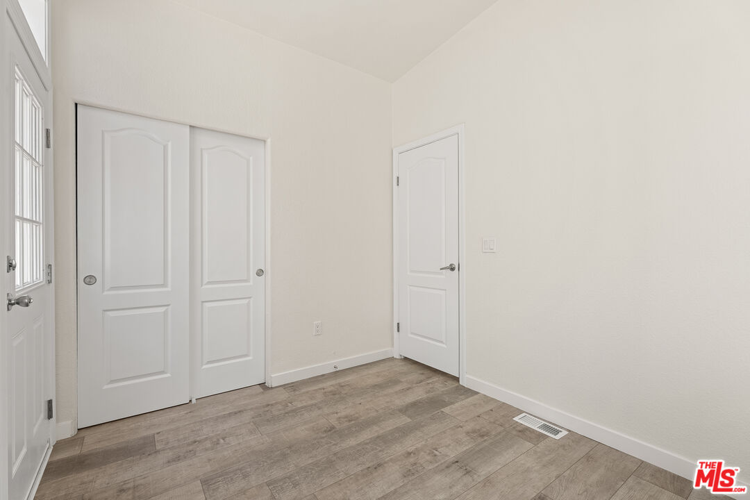 8250 Lankershim Blvd Unit: 137