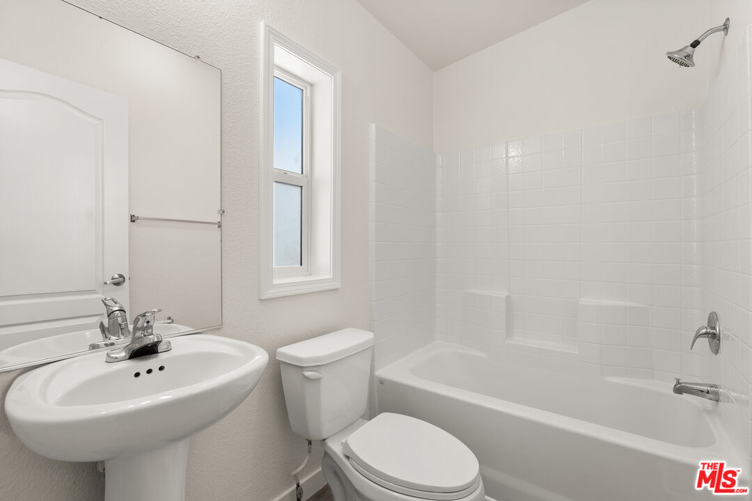 8250 Lankershim Blvd Unit: 137