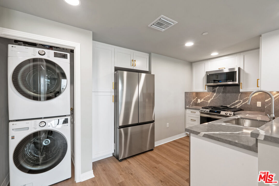 7428 Santa Monica Blvd Unit: 308