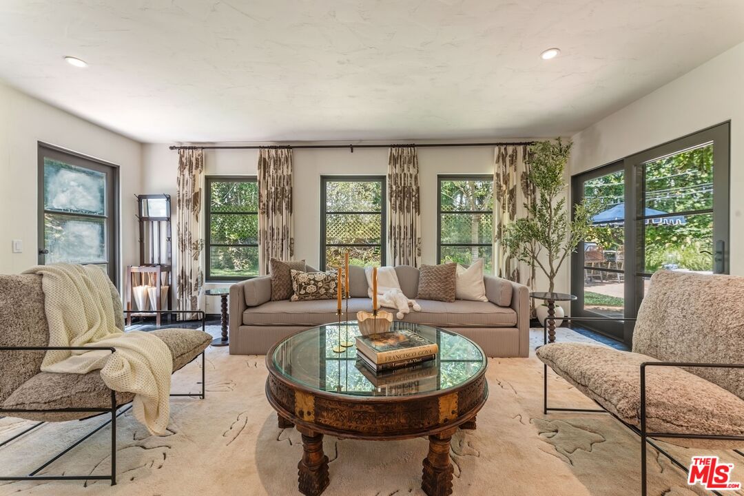 11662 Duque Dr