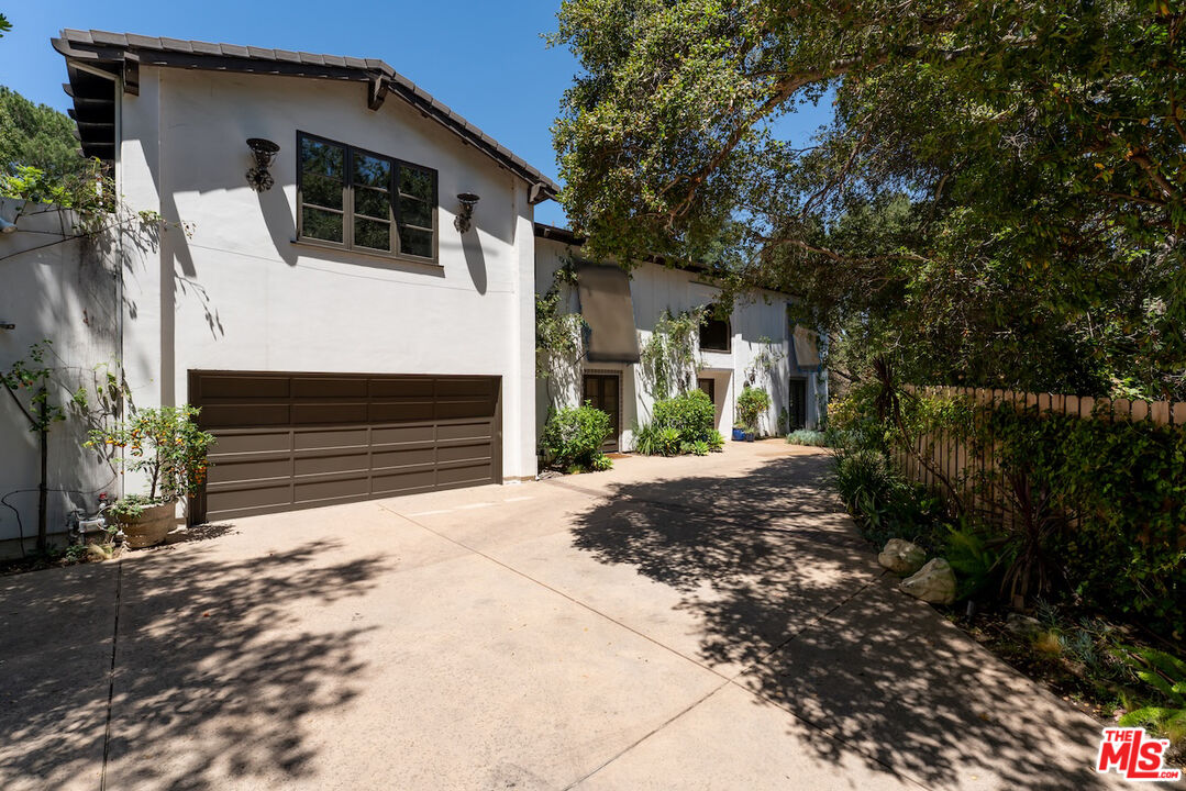 11662 Duque Dr