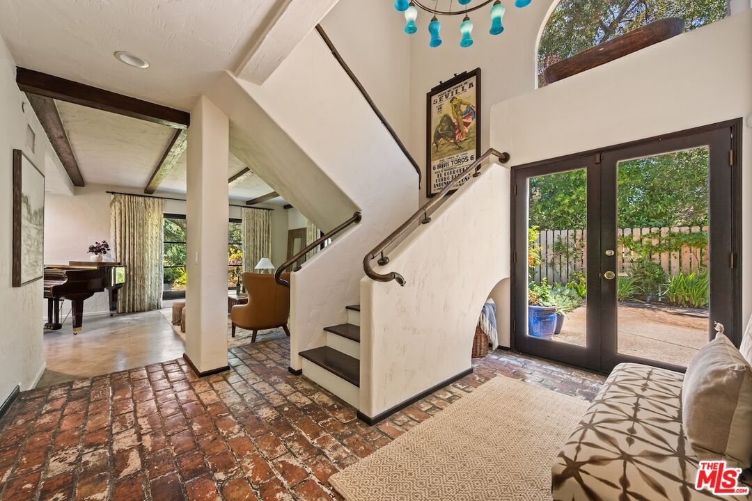 11662 Duque Dr