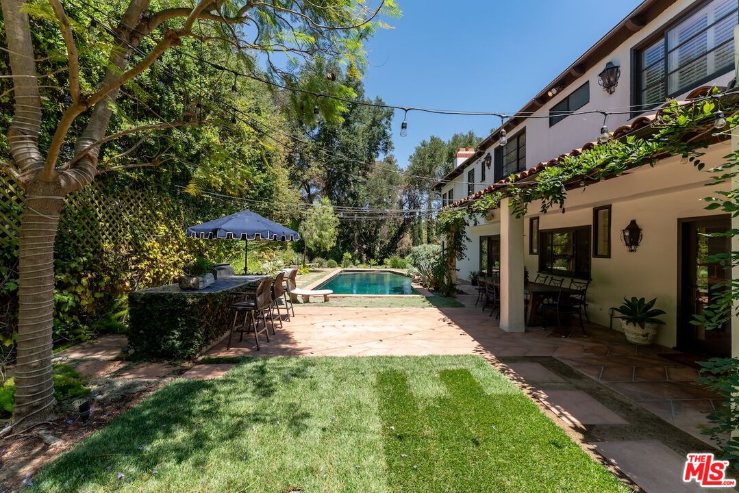 11662 Duque Dr