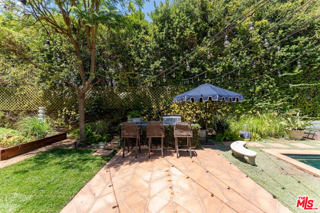 11662 Duque Dr
