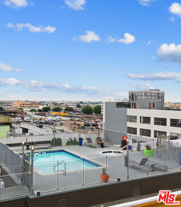 738 S Los Angeles St Unit: 501