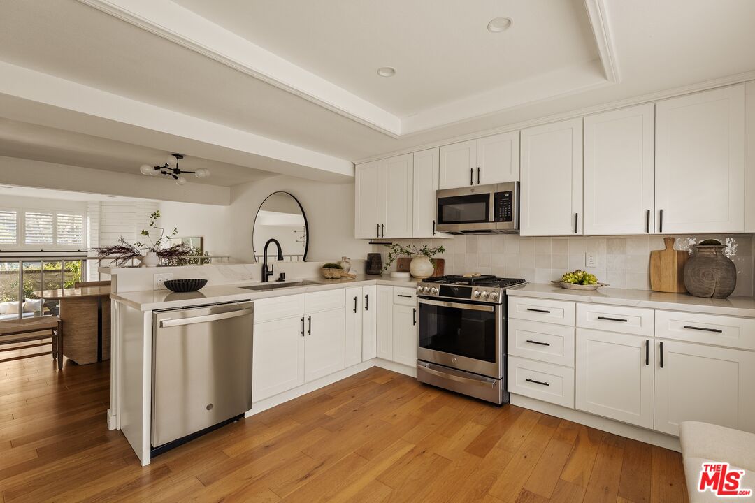 4600 Glencoe Ave Unit: 2