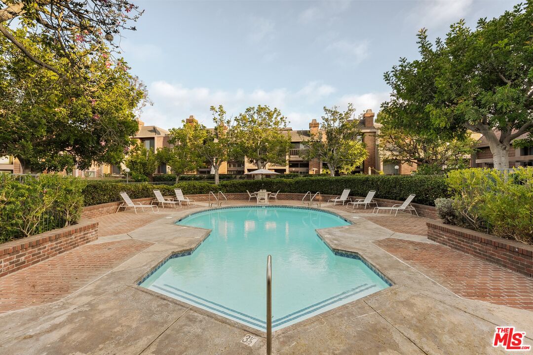 4600 Glencoe Ave Unit: 2