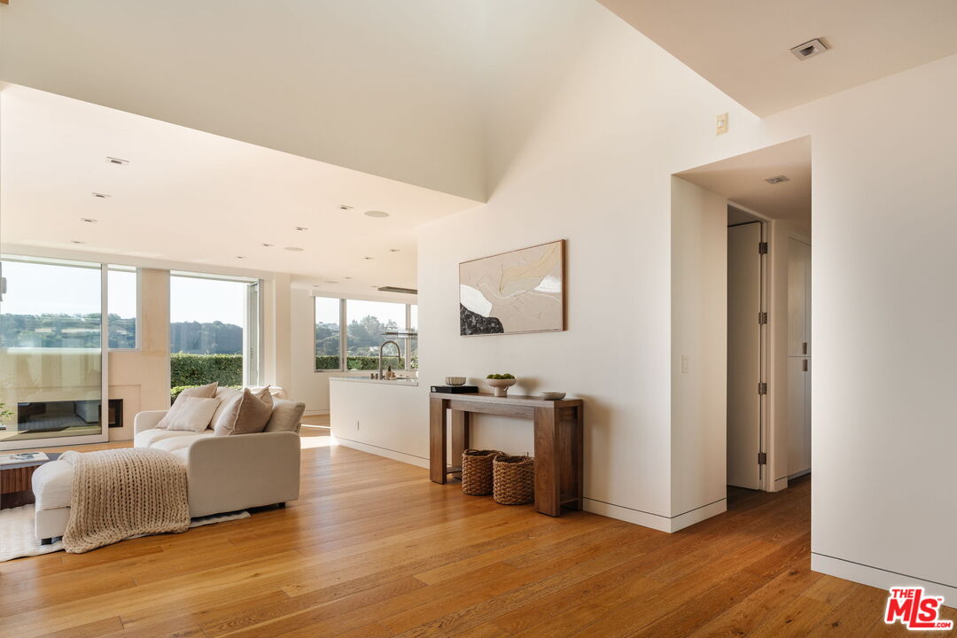 3642 Beverly Ridge Dr