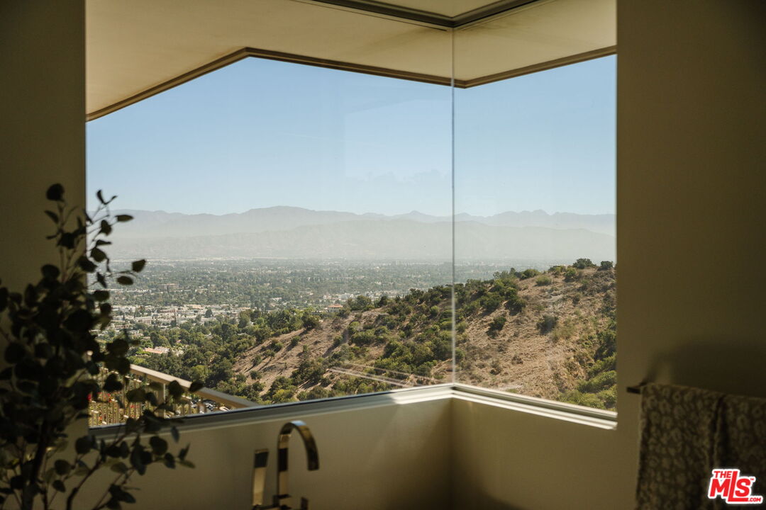 3642 Beverly Ridge Dr