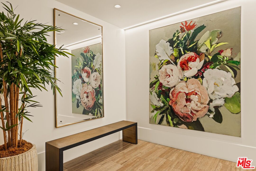 8420 W Sunset Blvd Unit: 107