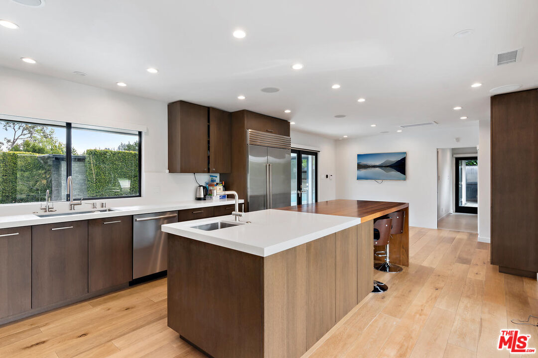 3035 Lake Glen Dr