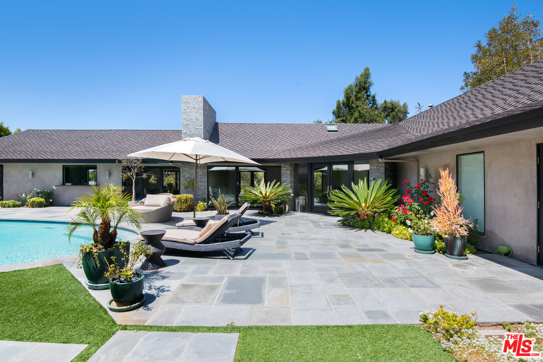 3035 Lake Glen Dr